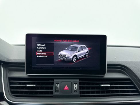 Used 2019 Audi Q5 2.0T Premium Plus w/ Premium Plus Package AWD/4WD image 10