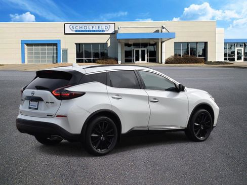 Used 2024 Nissan Murano SV w/ SV Midnight Edition Package image 3