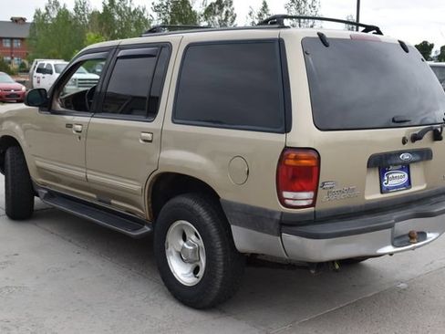 Used 2000 Ford Explorer XLT AWD/4WD image 8