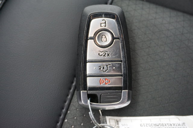 Used 2025 Ford Mustang Mach-E GT AWD/4WD image 33
