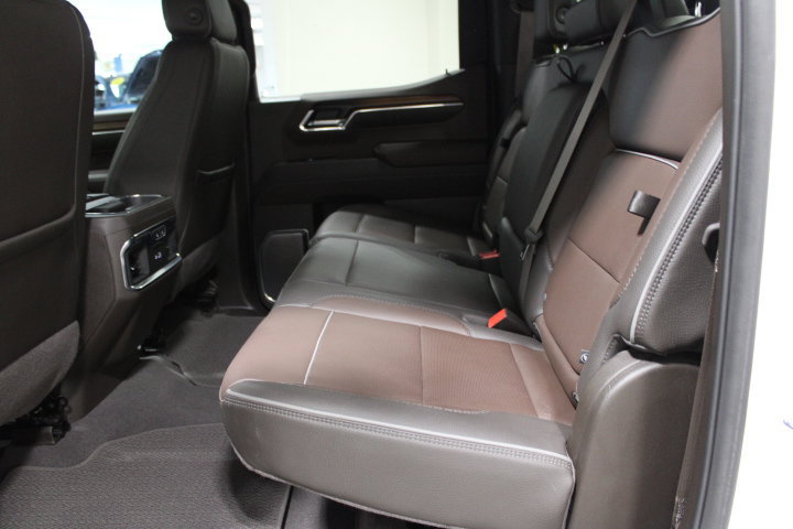 Used 2024 GMC Sierra 1500 Denali w/ Technology Package AWD/4WD image 23