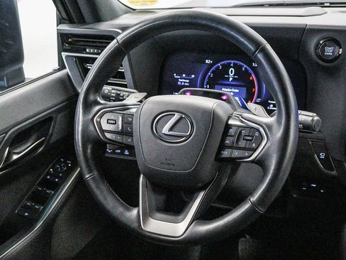Used 2024 Lexus GX 550 w/ Cold Area Package AWD/4WD image 16