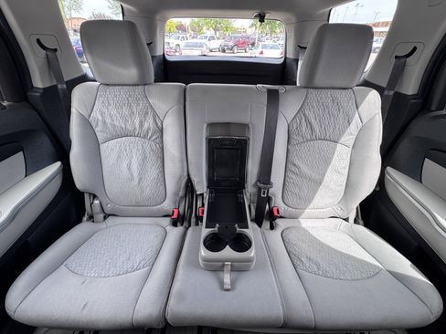 Used 2012 GMC Acadia SL w/ Preferred Package AWD/4WD image 32