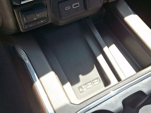 Used 2020 GMC Sierra 1500 SLT w/ SLT Premium Package AWD/4WD image 26