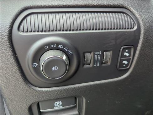 Used 2022 Jeep Wagoneer Series III image 29