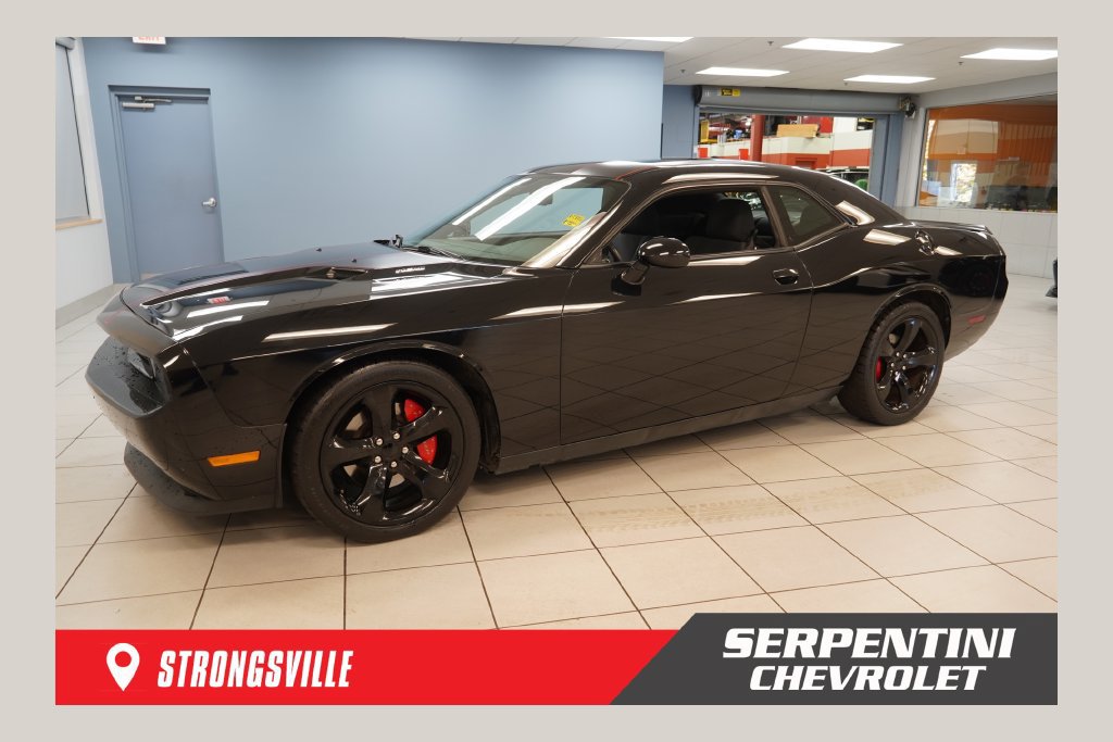 Used 2014 Dodge Challenger R/T w/ Blacktop Package RWD image 1