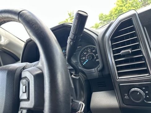 Used 2019 Ford F150 XLT w/ Equipment Group 302A Luxury AWD/4WD image 25