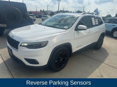 Used 2019 Jeep Cherokee Latitude Plus FWD image 4