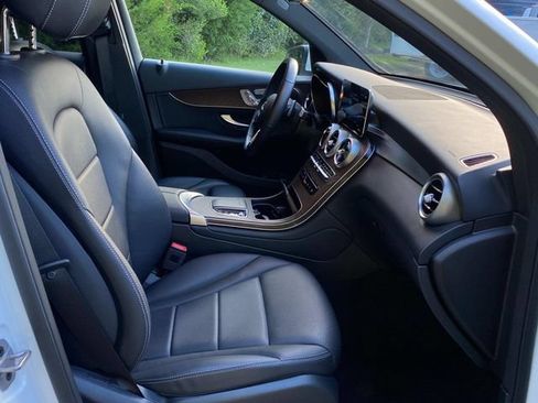Used 2021 Mercedes-Benz GLC 300 4MATIC image 36