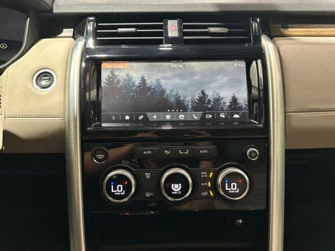Used 2018 Land Rover Discovery HSE AWD/4WD image 60