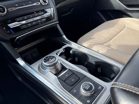 Used 2020 Ford Explorer Limited w/ Class III Trailer Tow Package image 31