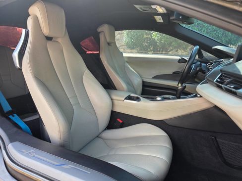 Used 2015 BMW i8 image 30