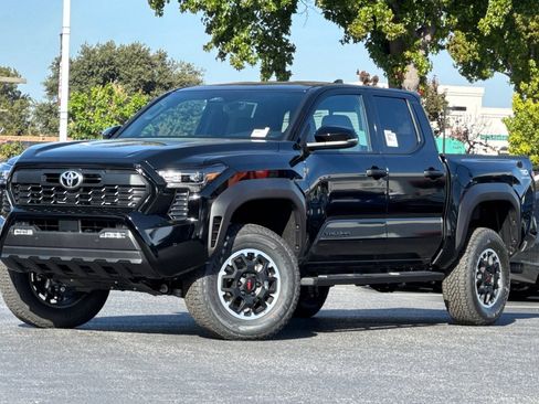 New 2025 Toyota Tacoma TRD Off-Road image 2