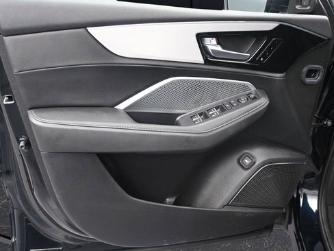 Certified 2025 Acura MDX SH-AWD image 11