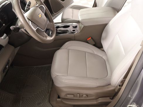 Used 2021 Chevrolet Traverse LT w/ LPO, Cargo Package image 11