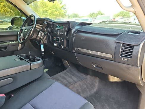 Used 2010 Chevrolet Silverado 1500 LT w/ Texas Edition RWD image 19