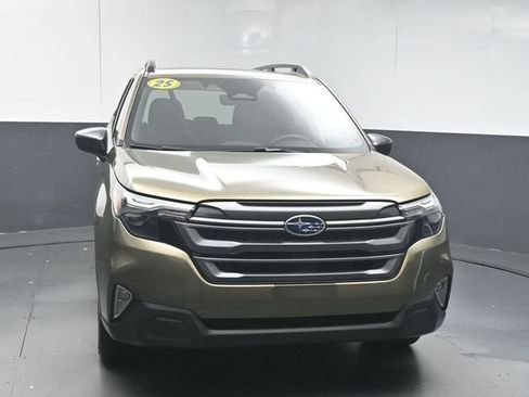 Used 2025 Subaru Forester Premium w/ Convenience Package #2 AWD/4WD image 3