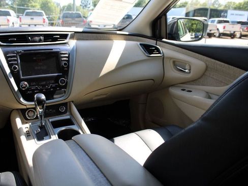 Used 2019 Nissan Murano SV w/ Cargo Package FWD image 16