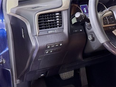 Used 2022 Lexus RX 450h AWD w/ Luxury Package image 8