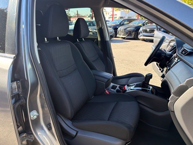 Used 2019 Nissan Rogue SV AWD/4WD image 27