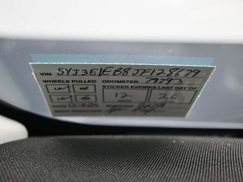 Used 2018 Tesla Model 3 Long Range image 9