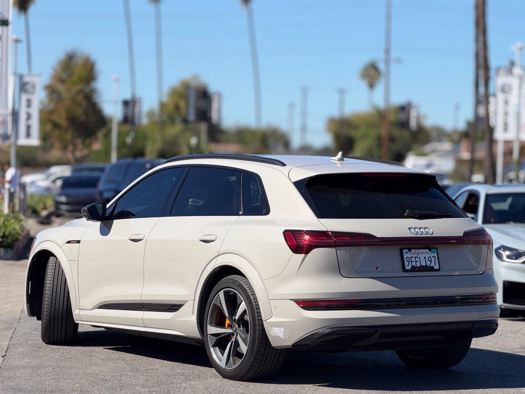 Used 2022 Audi e-tron S Premium Plus w/ 21" Black Optic Package AWD/4WD image 2
