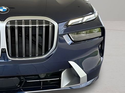 Used 2026 BMW X7 xDrive40i image 4