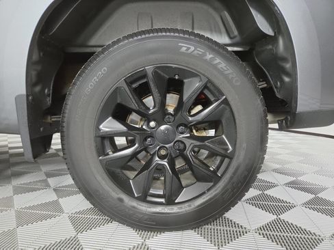 Used 2020 Chevrolet Silverado 1500 LT w/ All-Star Edition AWD/4WD image 13