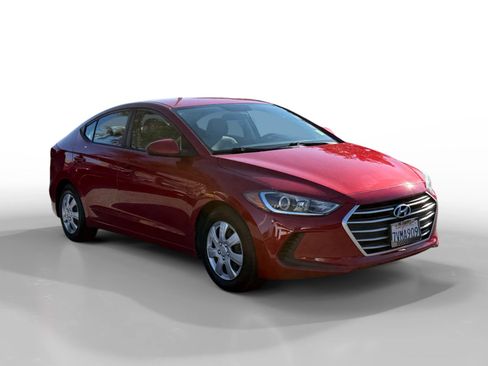 Used 2017 Hyundai Elantra SE image 7
