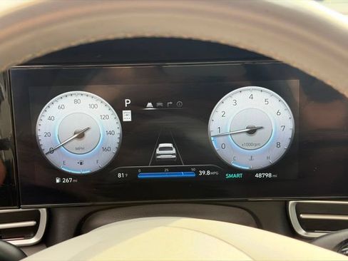 Used 2025 Hyundai Elantra SEL FWD image 33