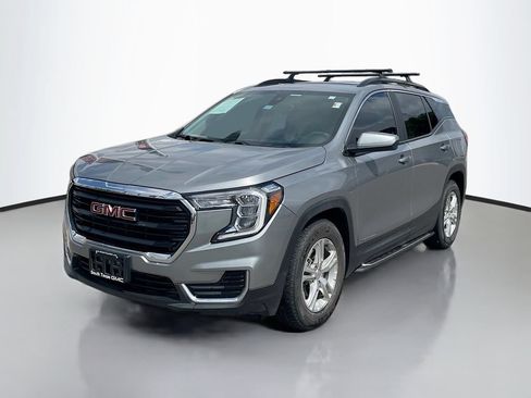 Used 2023 GMC Terrain SLE w/ Driver Convenience Package FWD image 2