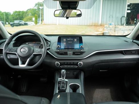 Used 2022 Nissan Altima 2.5 SV FWD image 10