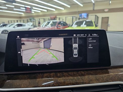 Used 2020 BMW 530i w/ Convenience Package image 33