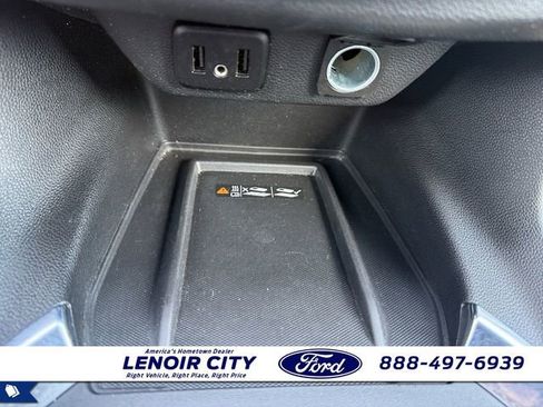 Used 2023 Chevrolet Traverse LT FWD image 27