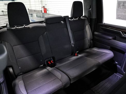 Used 2024 Chevrolet Silverado 3500 LT w/ Convenience Package image 25