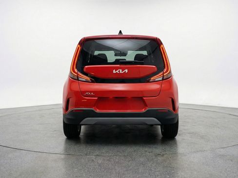 Used 2025 Kia Soul LX w/ LX Technology Package image 7
