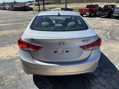 Used 2011 Hyundai Elantra GLS FWD image 8