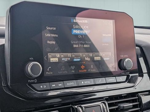 Used 2025 Nissan Pathfinder SV FWD image 13