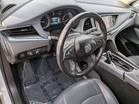 Used 2019 Buick Enclave Premium image 10