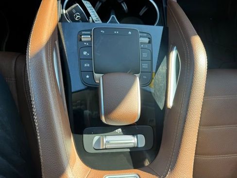 Used 2024 Mercedes-Benz GLS 450 4MATIC image 38