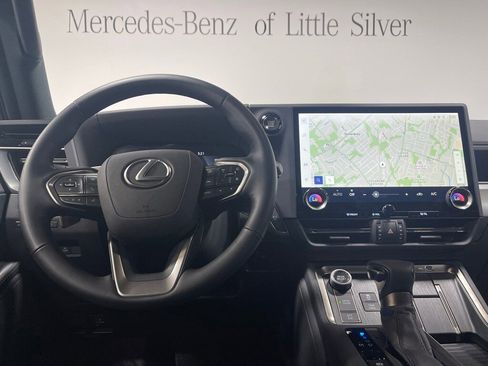 Used 2025 Lexus GX 550 w/ Accessory Package (2T) image 29