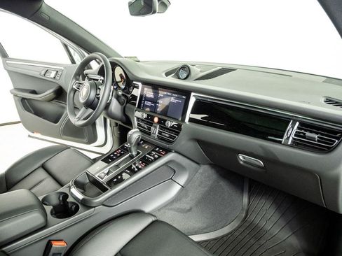 New 2026 Porsche Macan AWD/4WD image 25