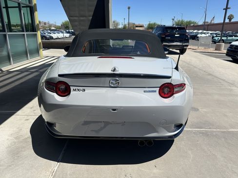 Used 2024 MAZDA MX-5 Miata Grand Touring w/ Appearance Package RWD image 12