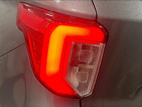 Used 2023 Ford Explorer XLT w/ Equipment Group 202A image 33