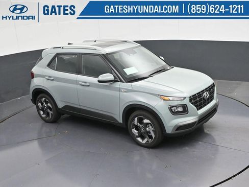 New 2025 Hyundai Venue SEL image 43