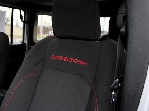 Used 2022 Jeep Wrangler Unlimited Rubicon w/ Cold Weather Group image 35