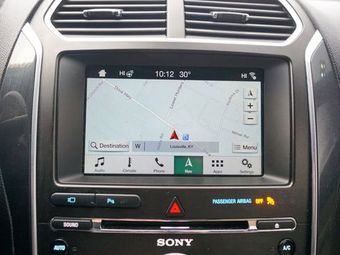 Used 2017 Ford Explorer Limited image 29