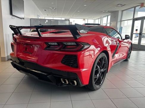Used 2022 Chevrolet Corvette Stingray Premium Conv w/ Z51 Performance Package RWD image 3