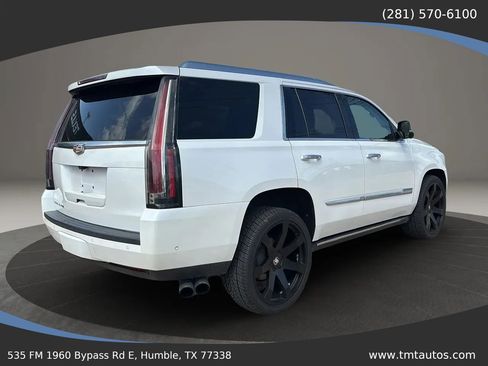 Used 2018 Cadillac Escalade Premium Luxury RWD image 7