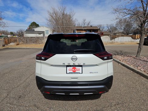 Used 2023 Nissan Rogue SL w/ SL Premium Package image 6